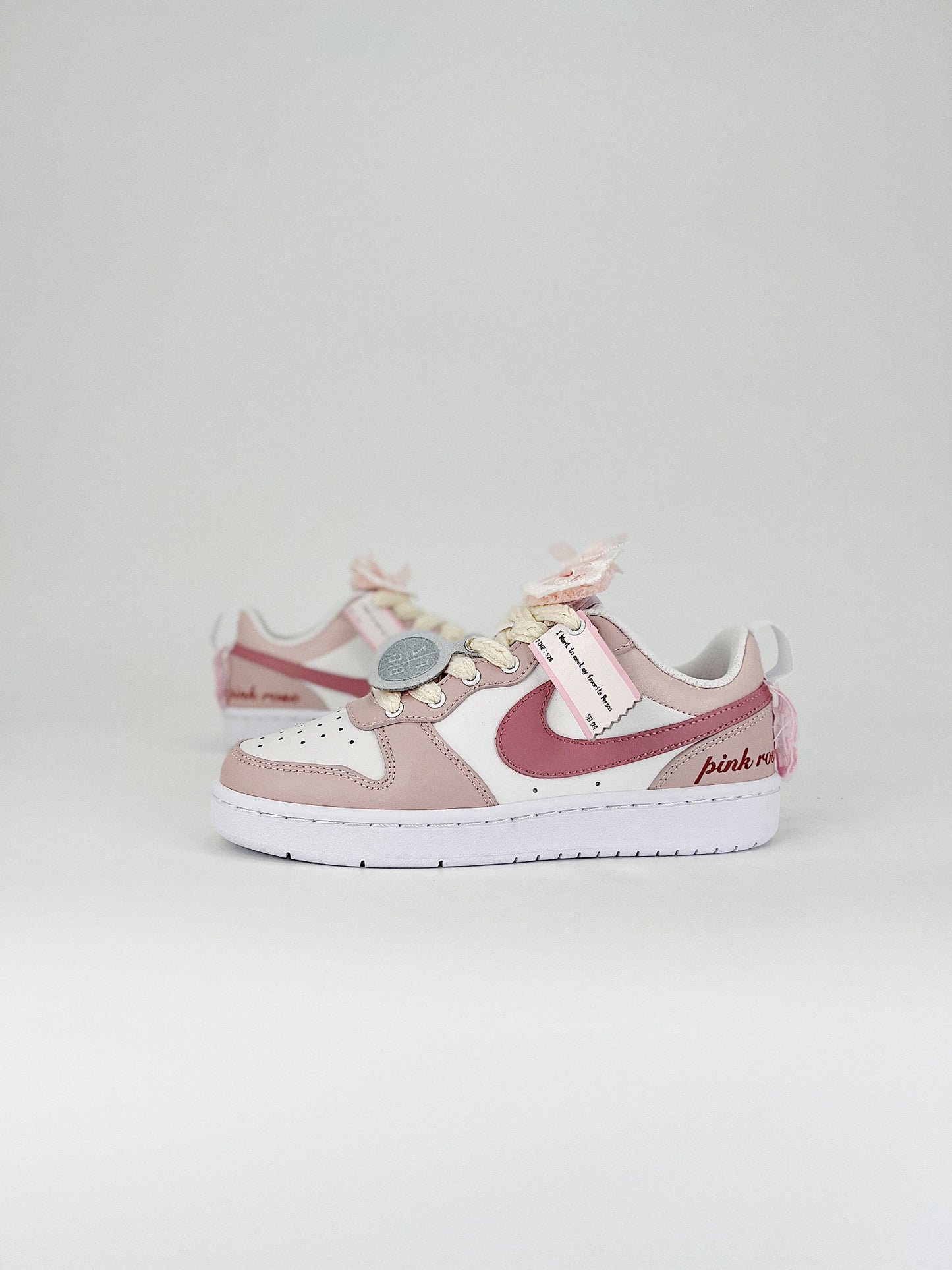 NIKE VISION COURT LOW PINK AND WHITE