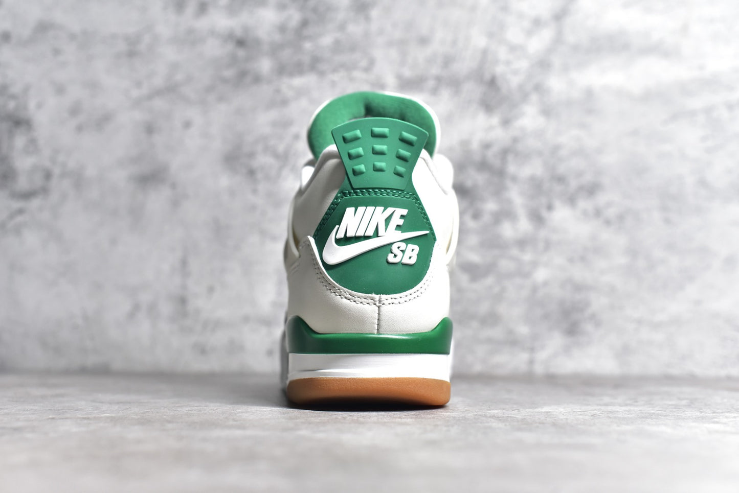 JORDAN RETRO 4 PINE GREEN