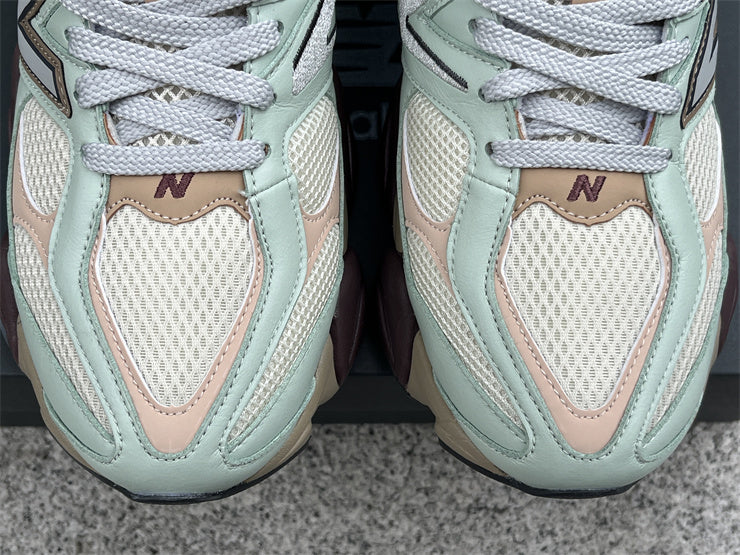 New Balance 9060 GREEN BROWN