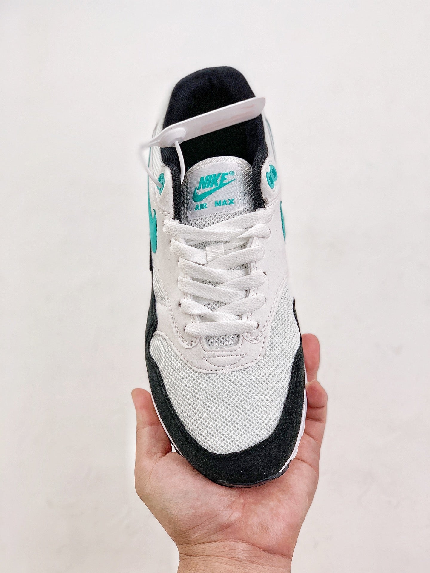 AIR MAX 1 ALL BLACKAND CYAN