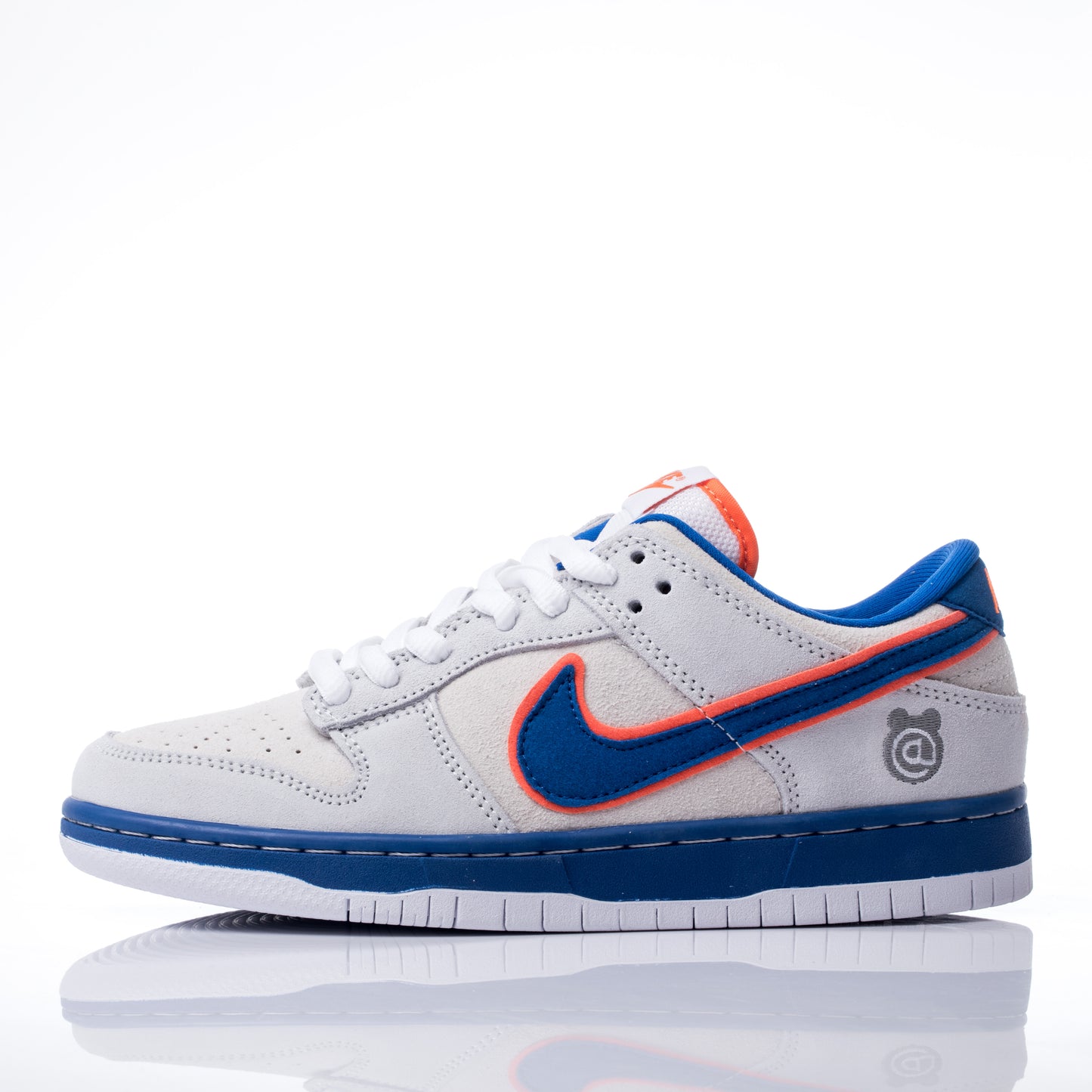 NIKE DUNK LOW SB MEDICOM