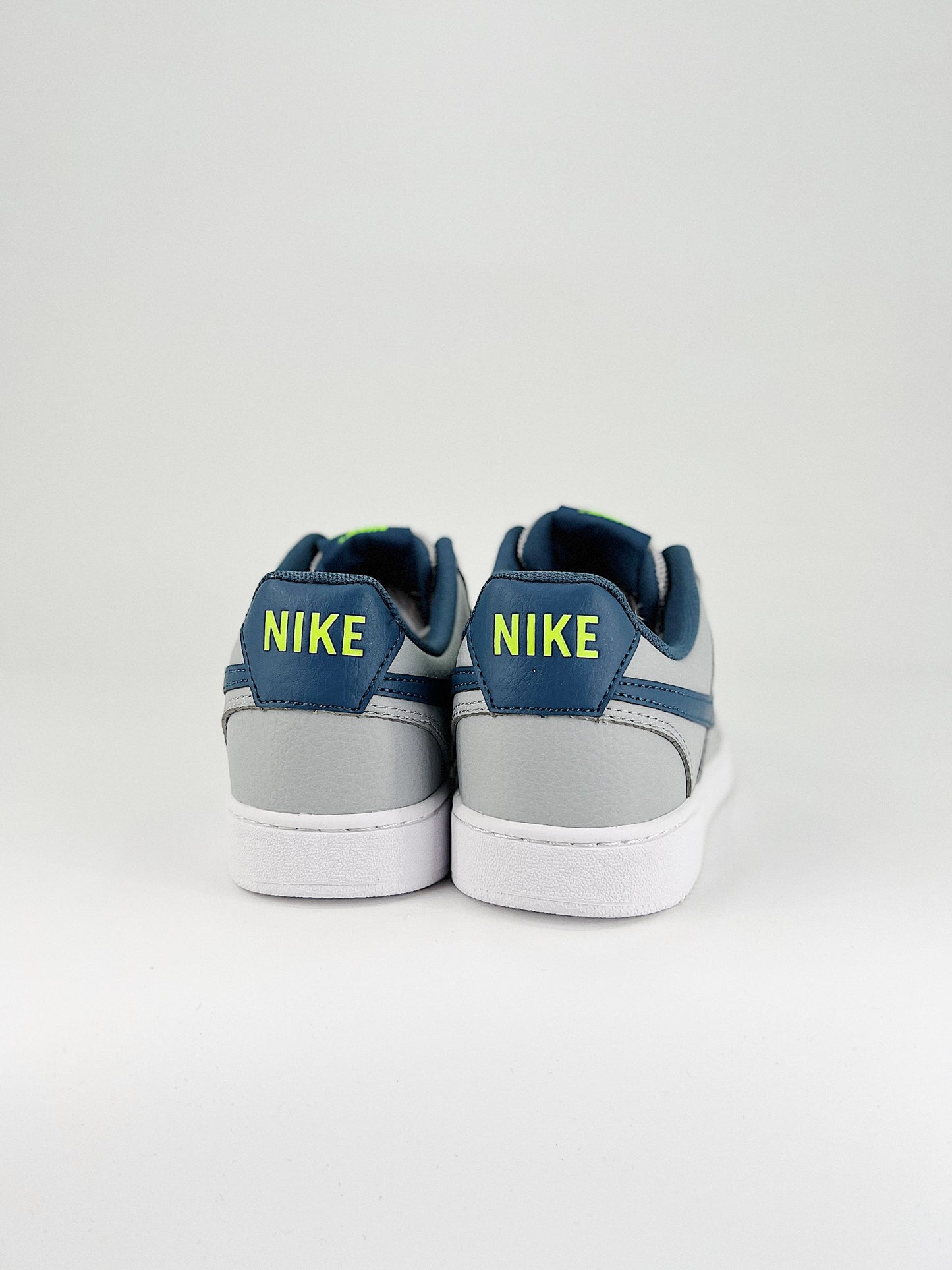 NIKE VISION COURT LOW GREY AND BLUE