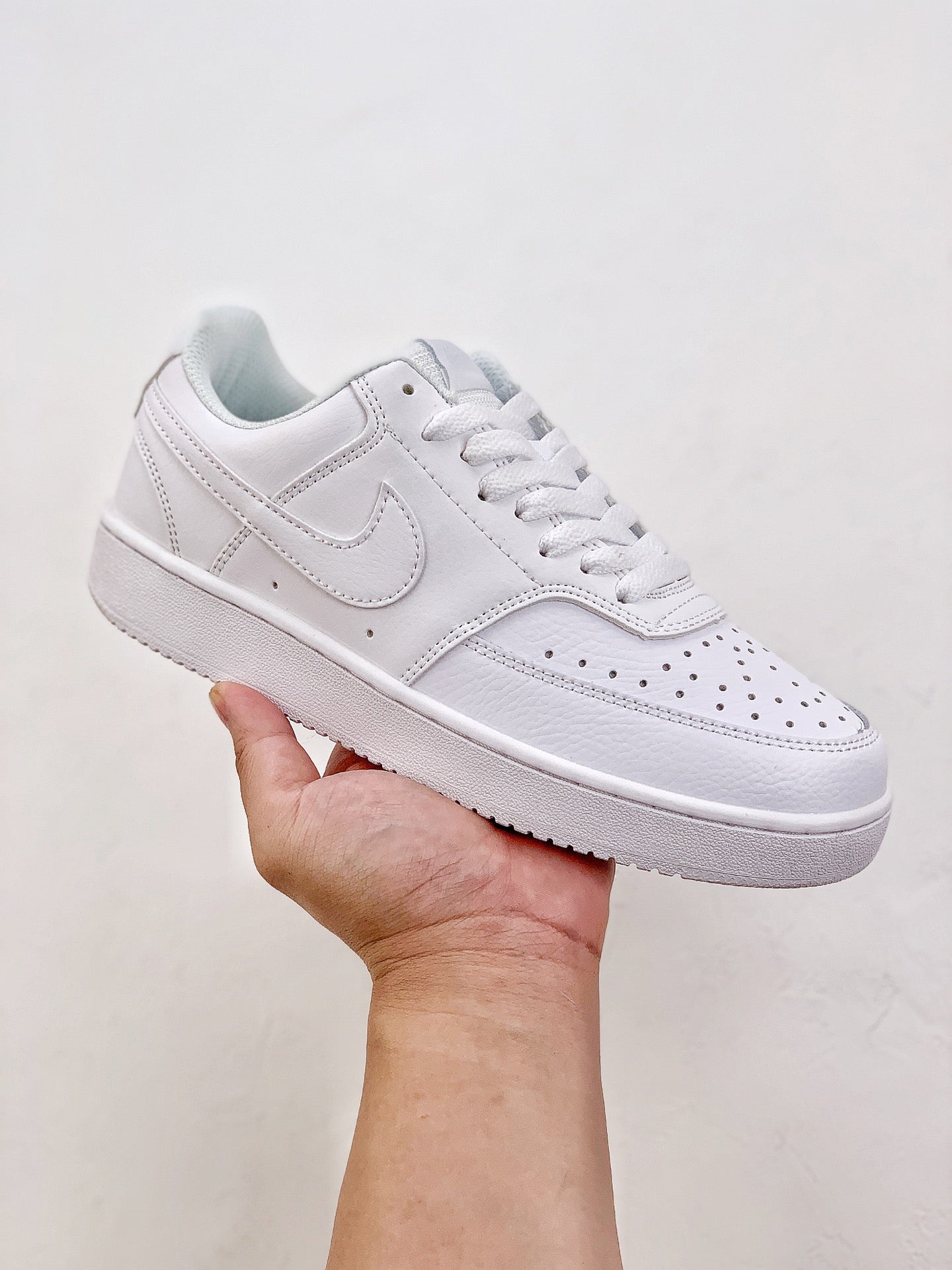 NIKE VISION COURT LOW WHITE