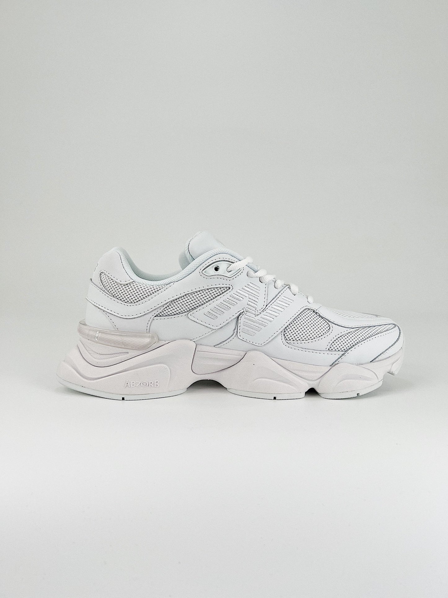 New Balance 9060 TRIPLE WHITE