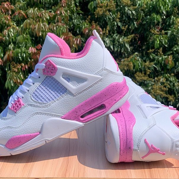 Jordan Retro 4 pink