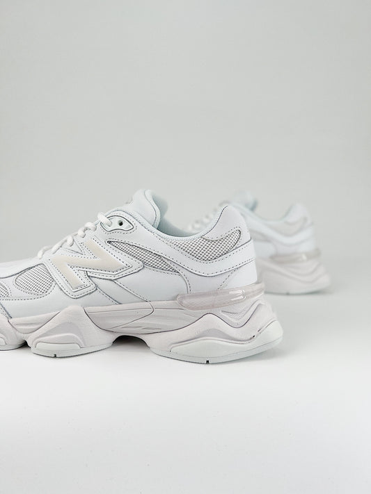 New Balance 9060 TRIPLE WHITE