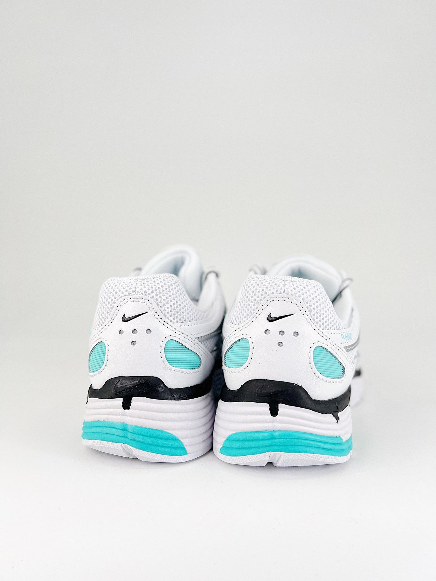 NIKE P6000 WHITE AND BLUE