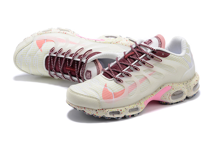 NIKE AIR MAX TERRASCAPE WHITE AND PINK