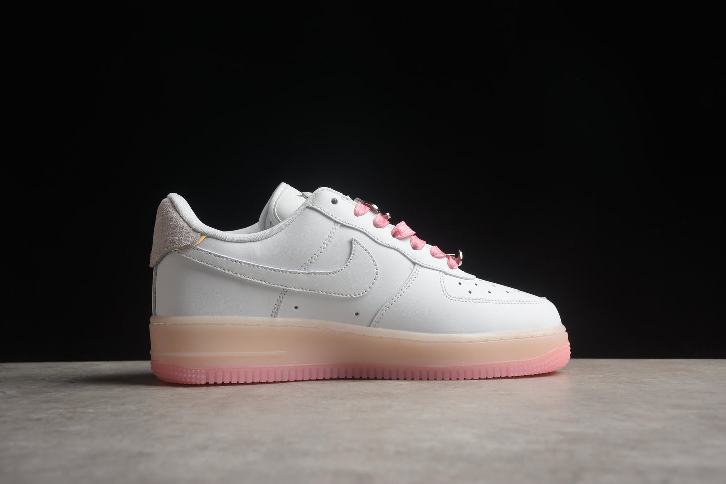 AIR FORCE 1 YEAR OF DRAGON WHITE PINK