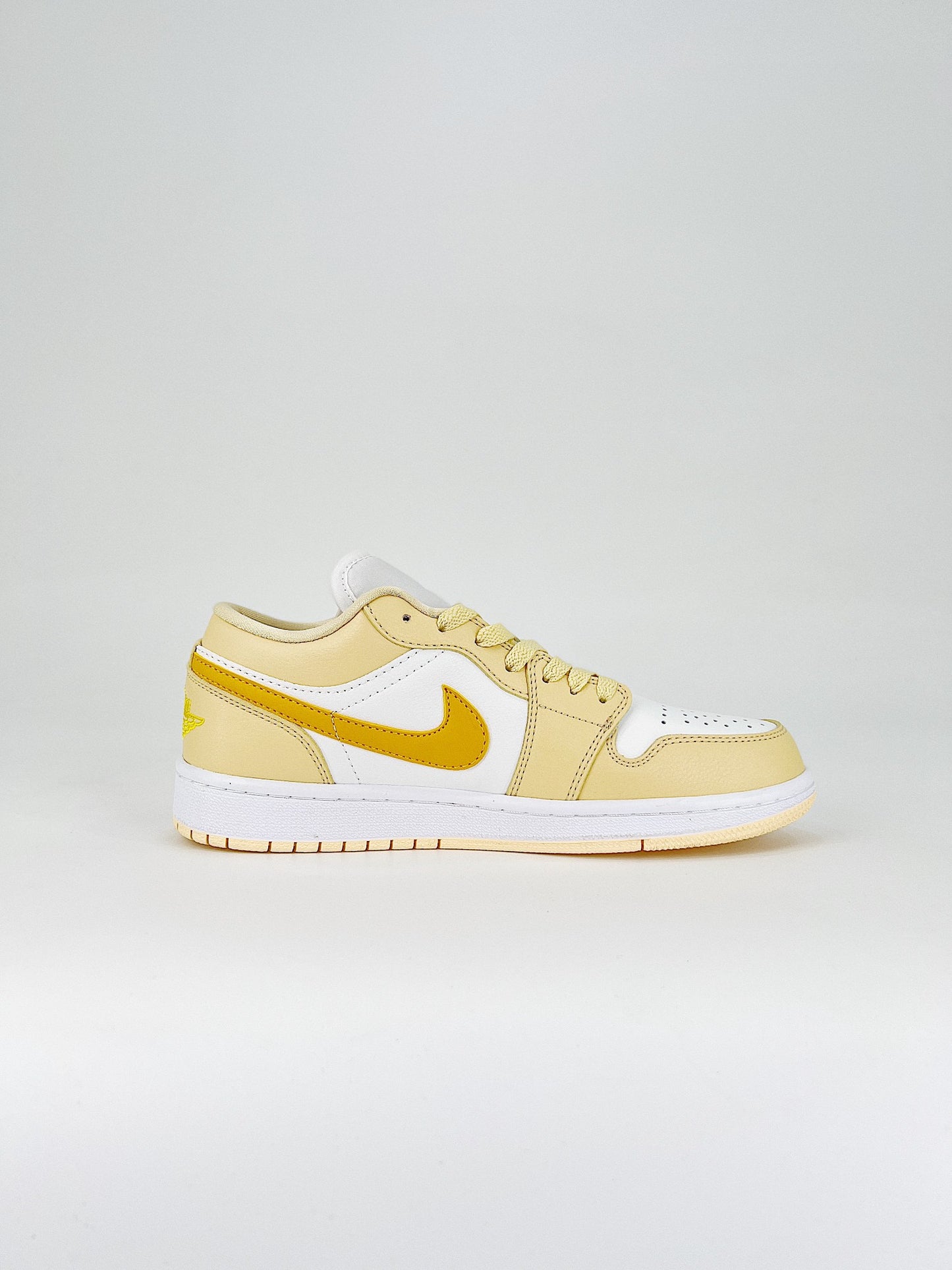 Jordan 1 Low Sail / Yellow Ochre / Pale Vanilla / White