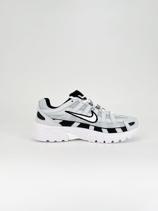 NIKE P6000 WHITE AND BLACK