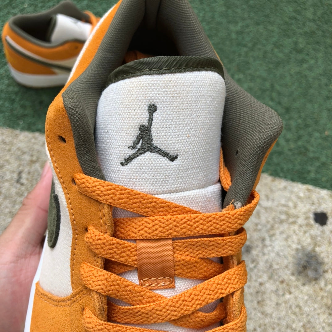 Jordan 1 Low WHITE MEDIUM CURRY