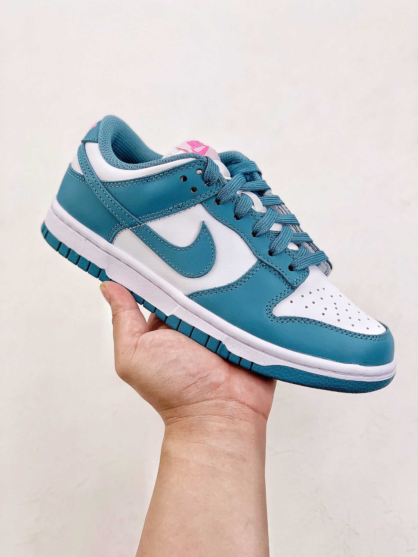 NIKE DUNK LOW "NOISE AQUA"