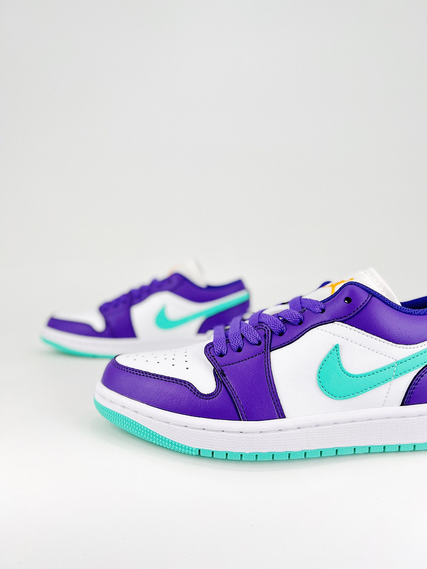 Jordan 1 Low PSYCHI PURPLE