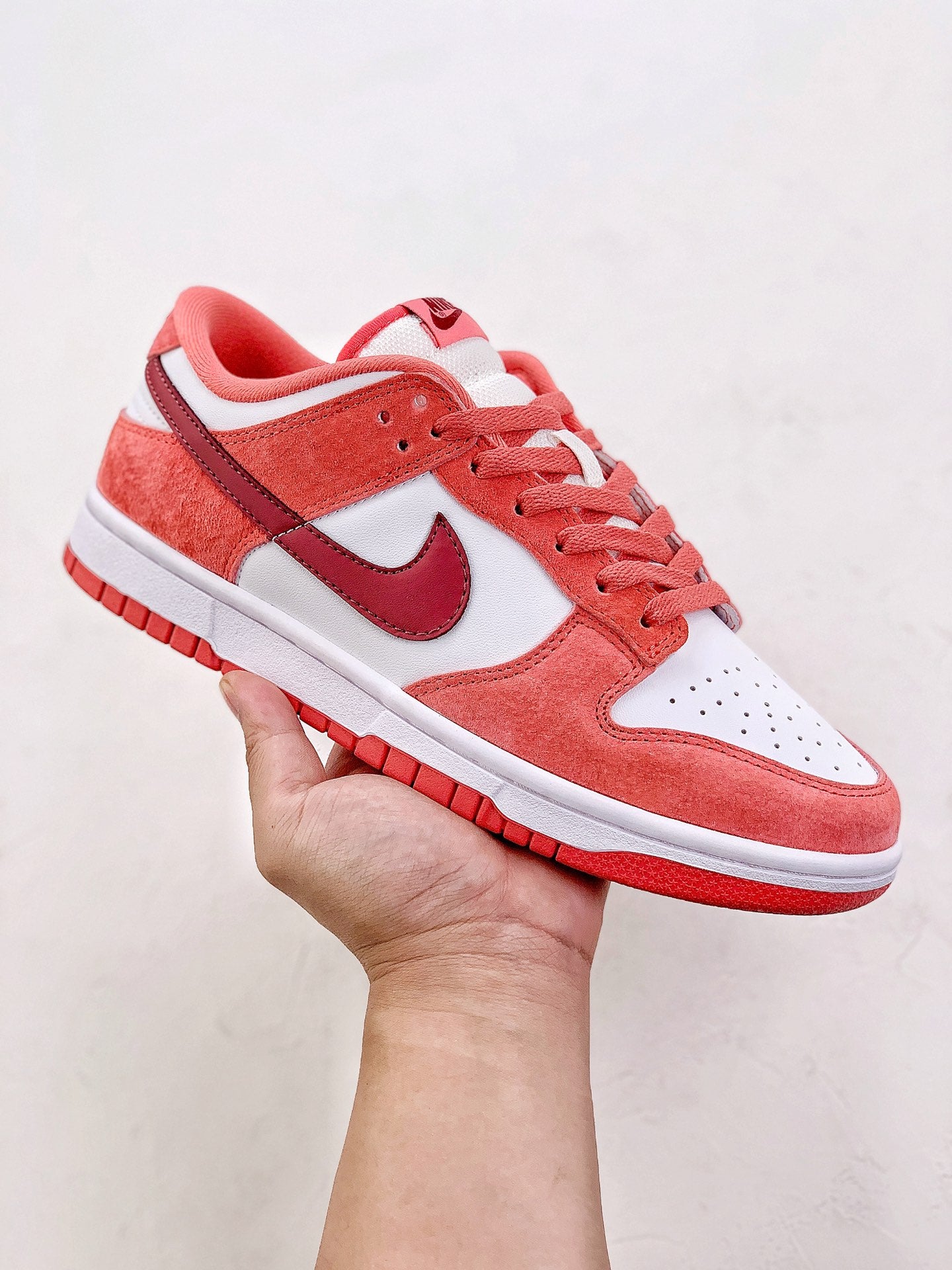 NIKE DUNK LOW "VALENTINE DAY'S"