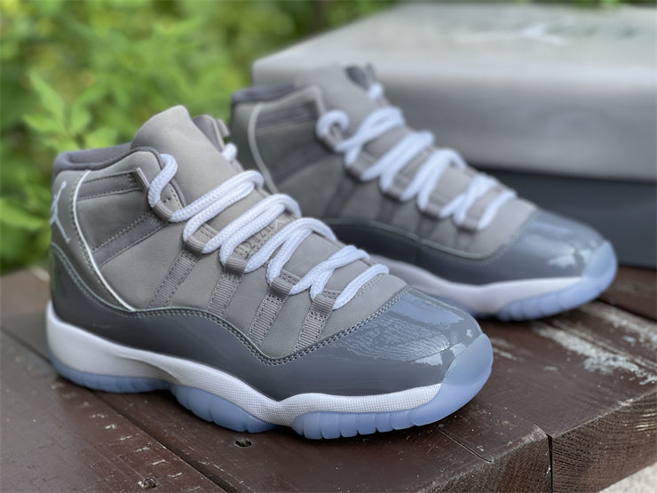 JORDAN 11 GREY