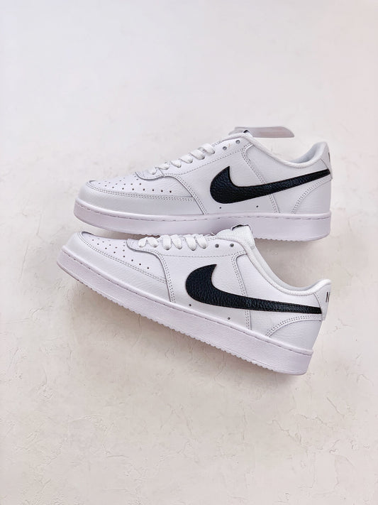 NIKE VISION COURT LOW BLACK AND WHITE