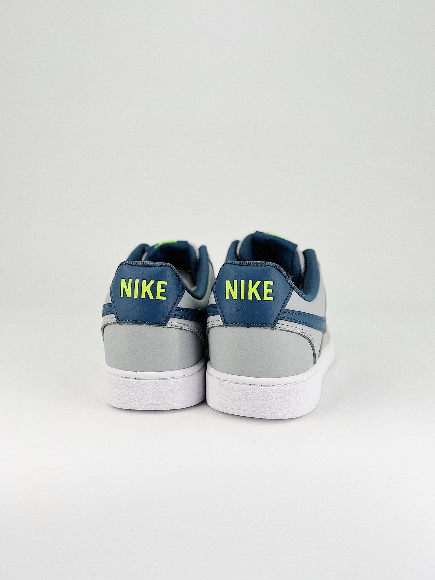 NIKE VISION COURT LOW GREY AND BLUE