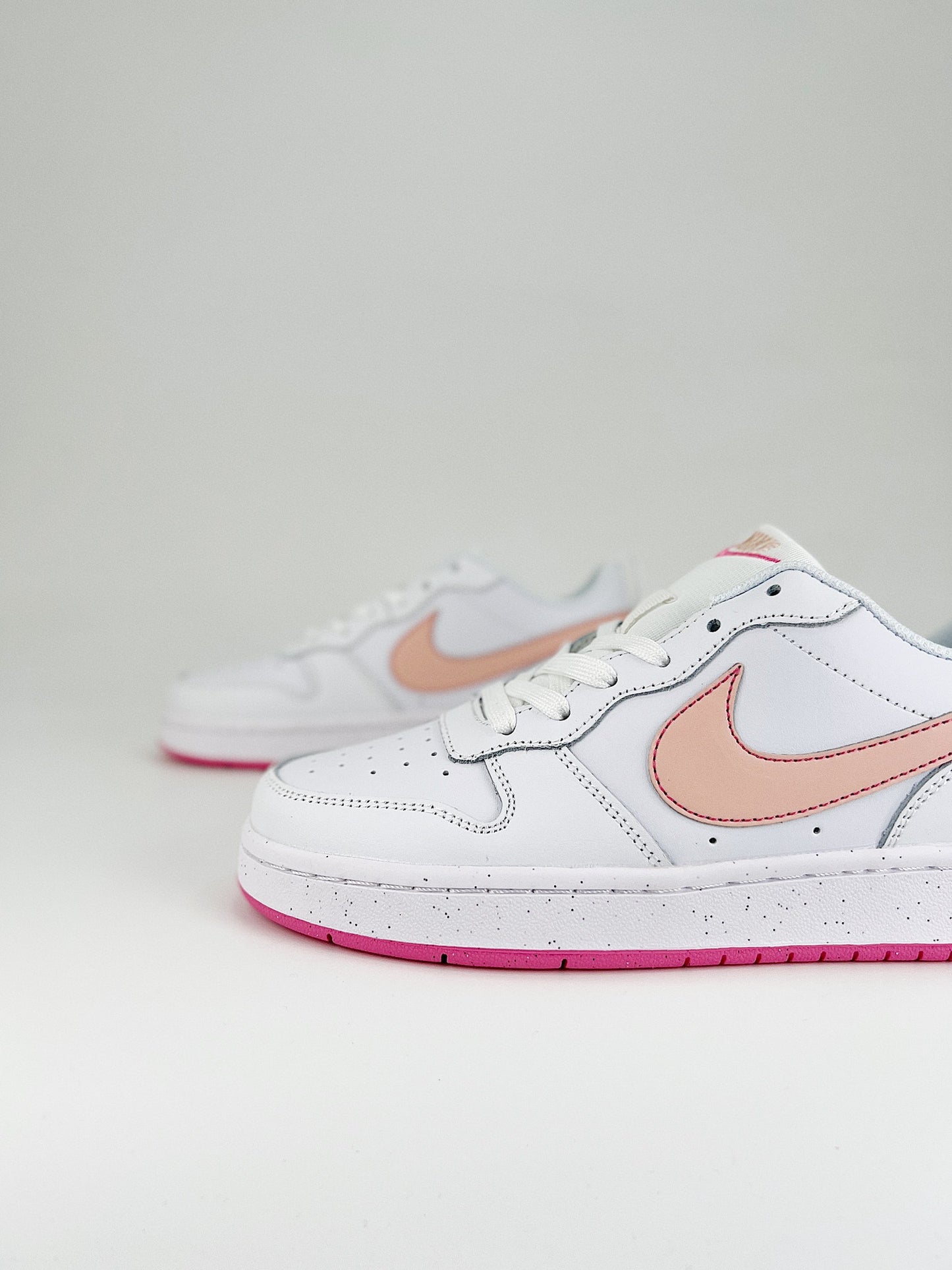 NIKE VISION COURT LOW SWOOSH