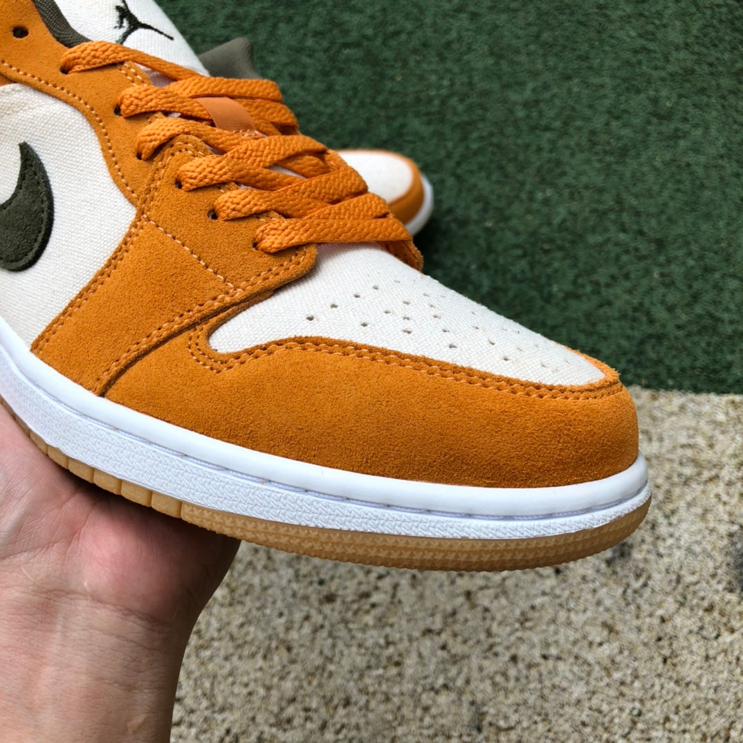 Jordan 1 Low WHITE MEDIUM CURRY