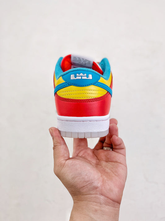 NIKE DUNK LOW "EDITION BART SIMPSONS"