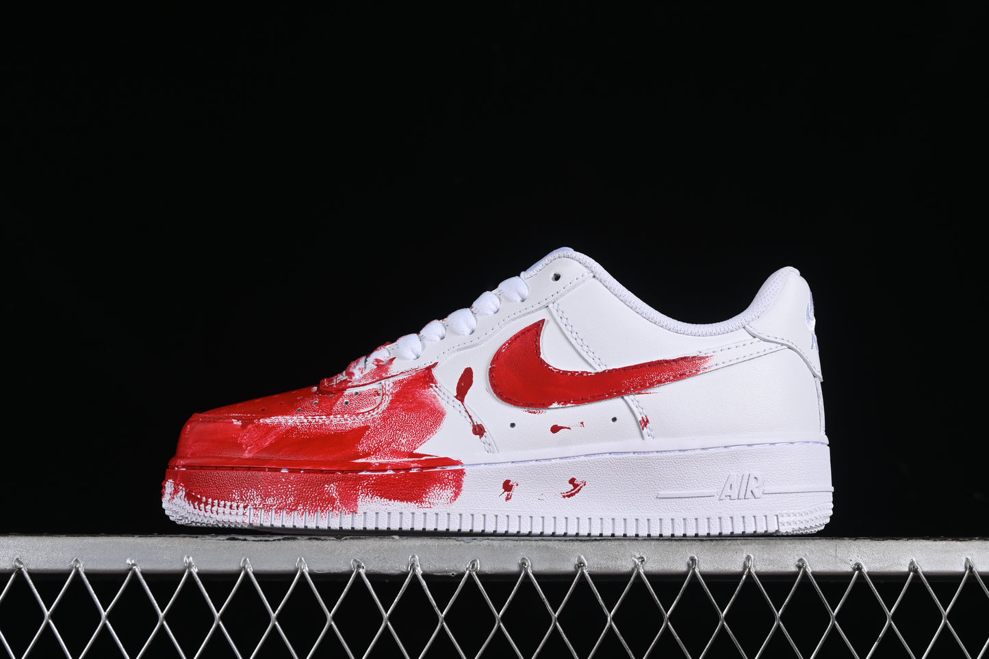 NIKE AIR FORCE 1 EDITION RETRO CRIME