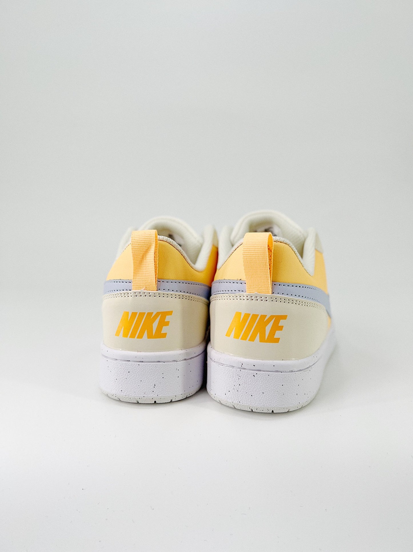 NIKE VISION COURT LOW YELLOW