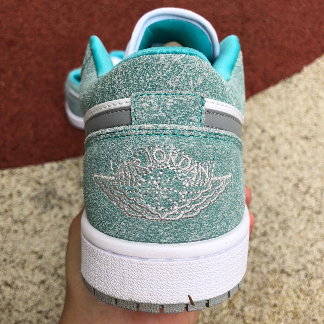 Air Jordan 1 Low SE New Emerald