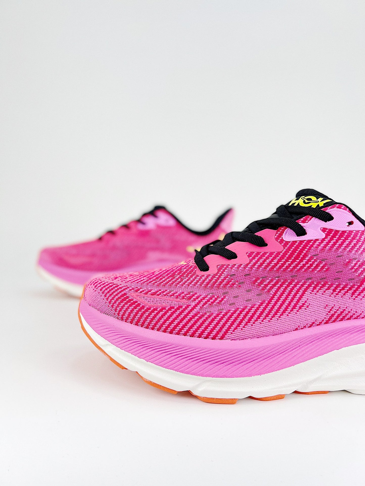 HOKA CLIFTON 9 PINK