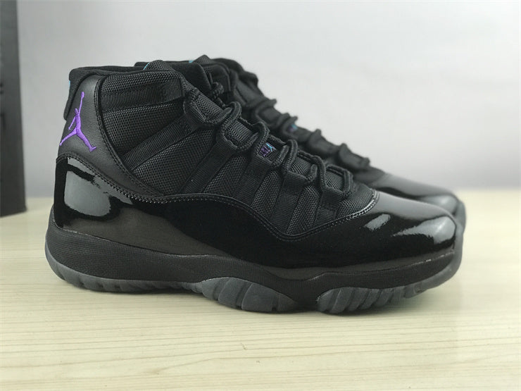 JORDAN 11 BLACK