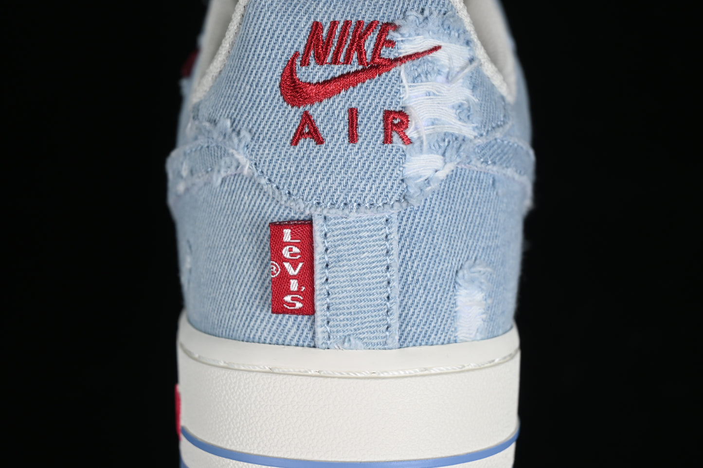 NIKE AIR FORCE 1 EDITION "LEVIS"