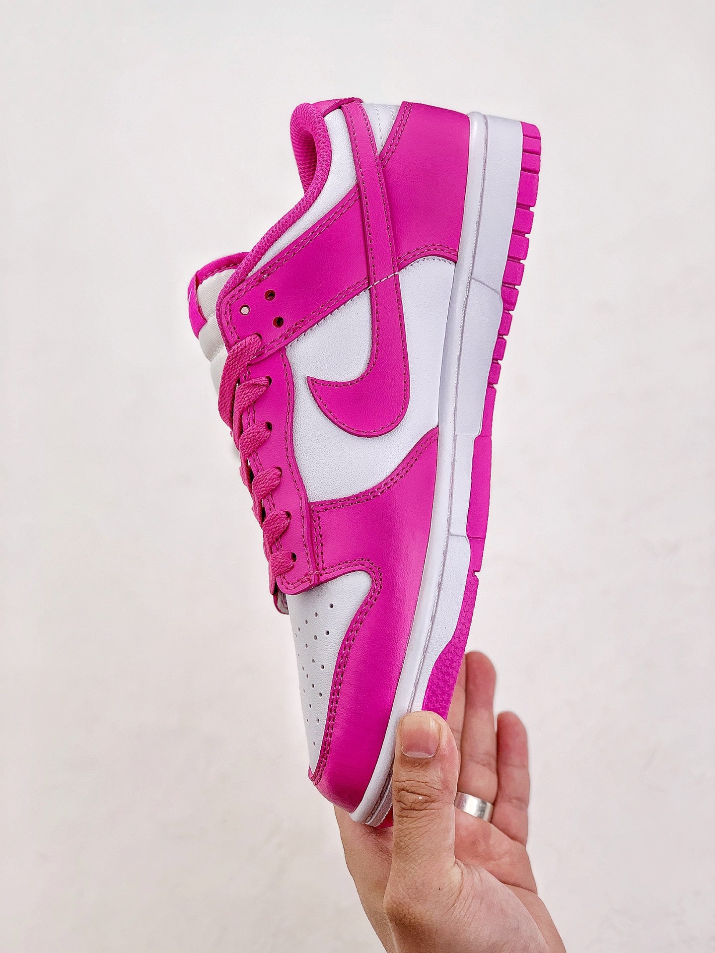 NIKE DUNK LOW ACTIVE FUCHSIA