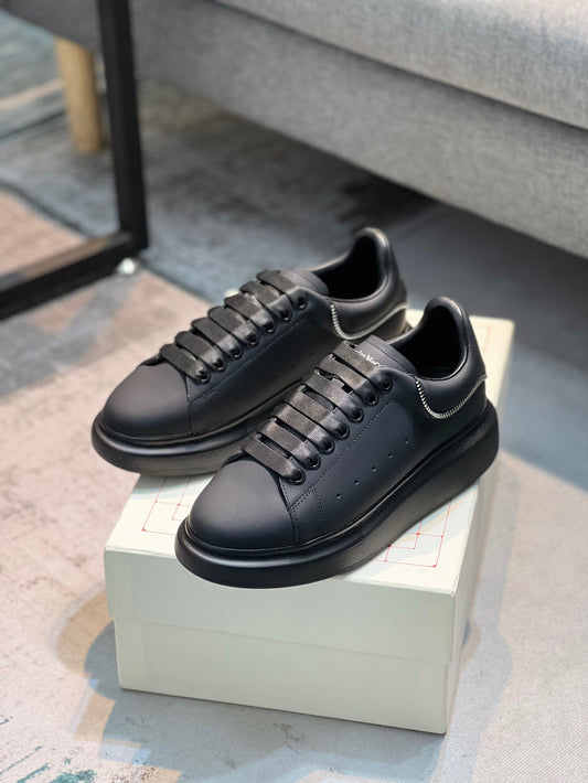 ALEXANDER MCQUEEN BLACK