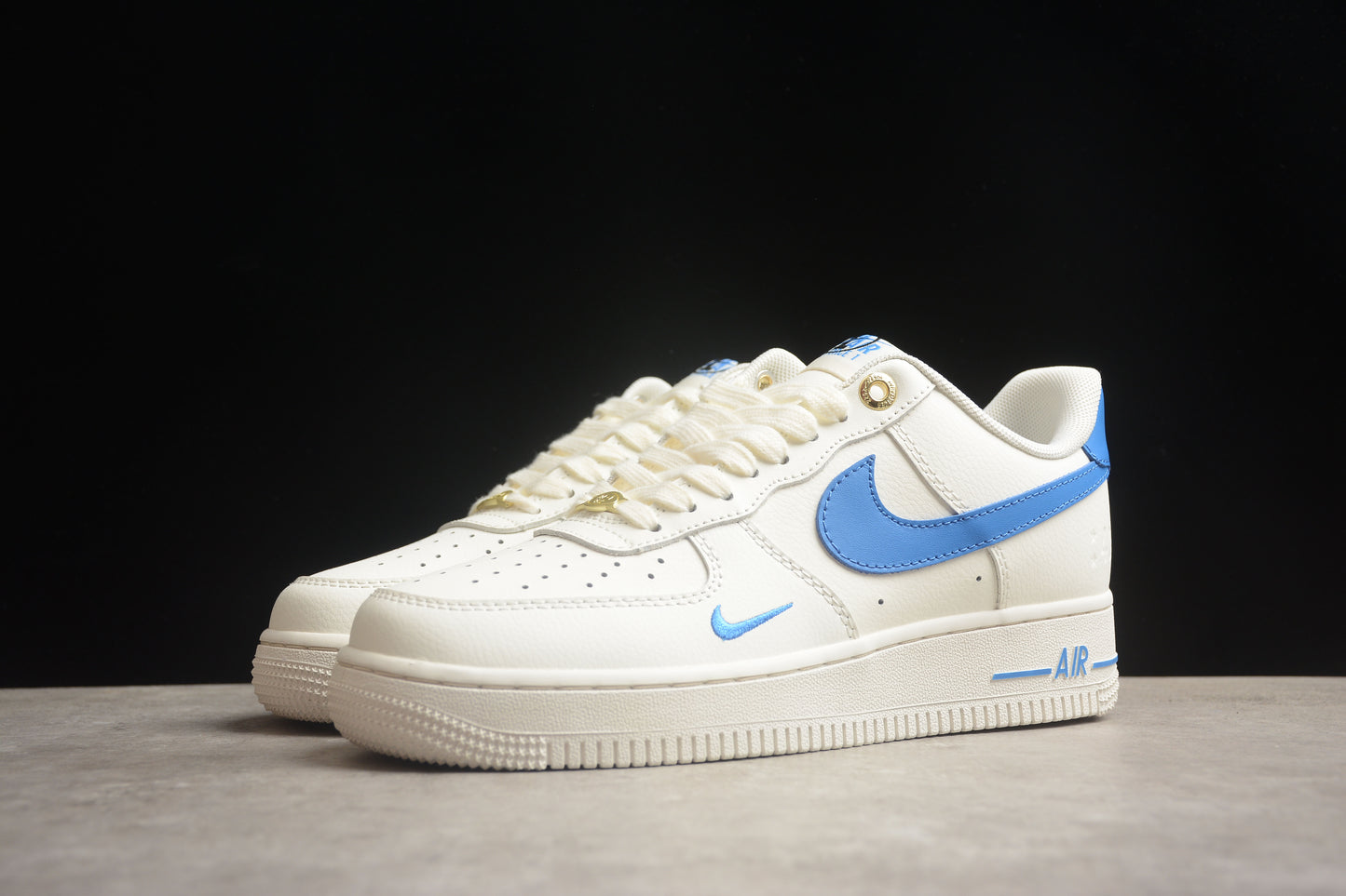 AIR FORCE 1 WHITE AND BLUE