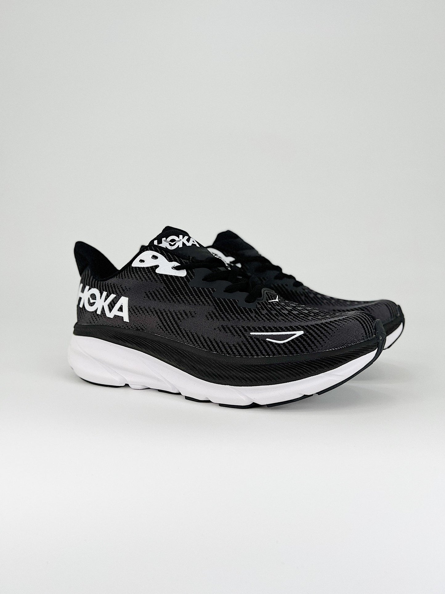 HOKA CLIFTON 9 BLACK