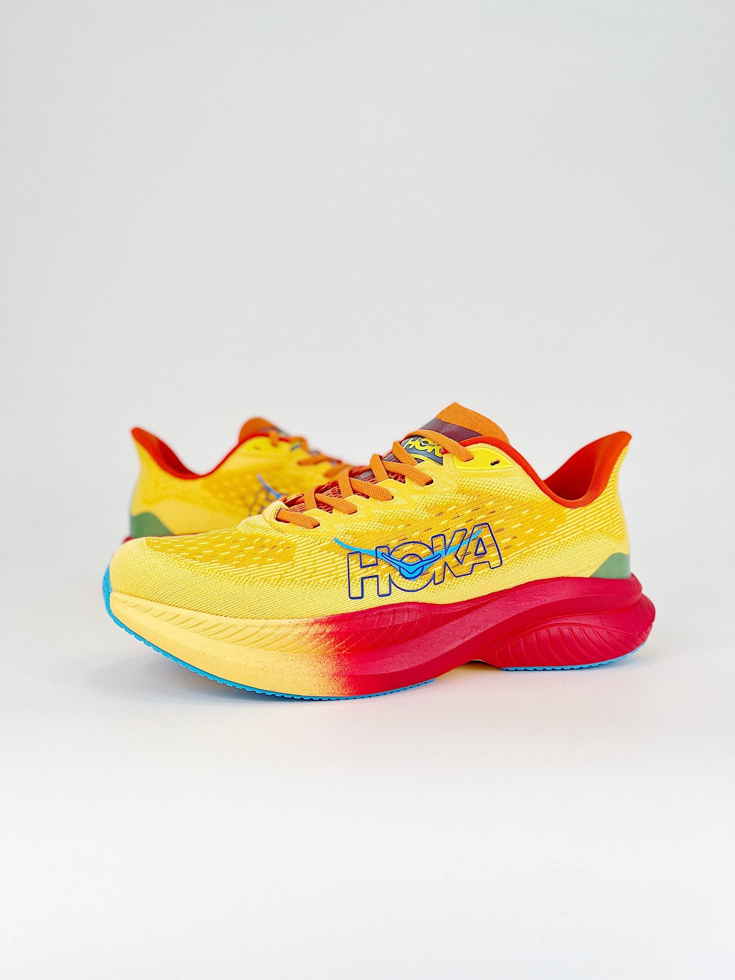 HOKA MACH 6