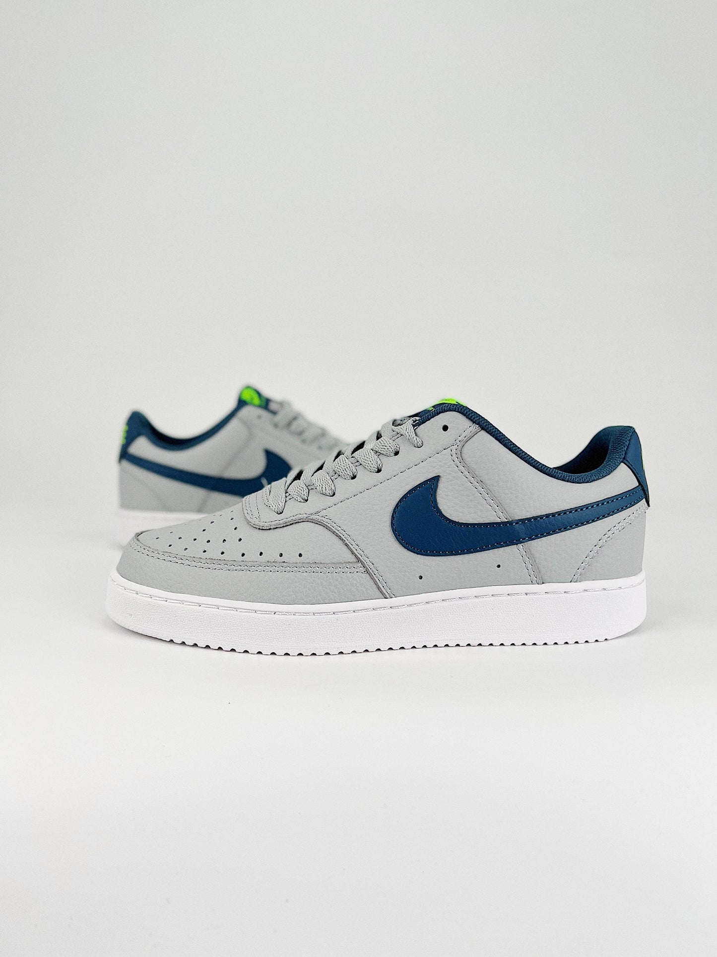 NIKE VISION COURT LOW GREY AND BLUE