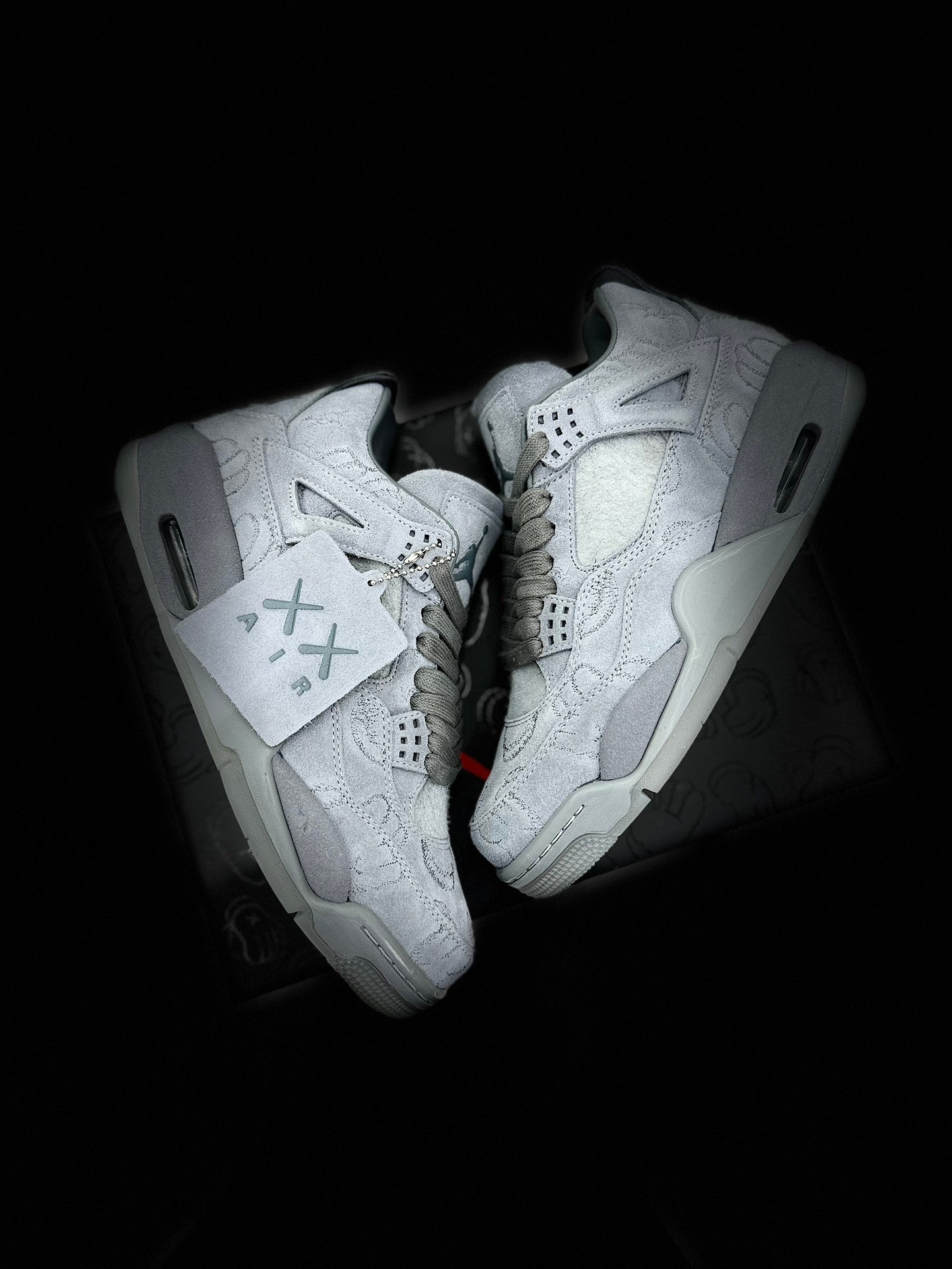 JORDAN RETRO 4 X C-KAWS