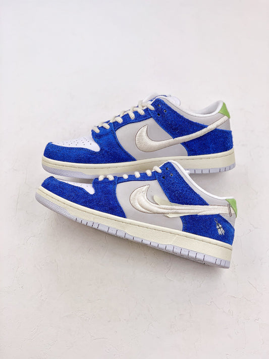 NIKE DUNK LOW PRO x FLY