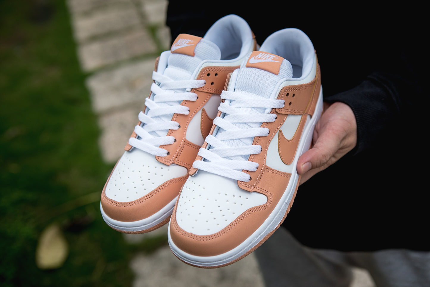 NIKE DUNK LOW CORAIL